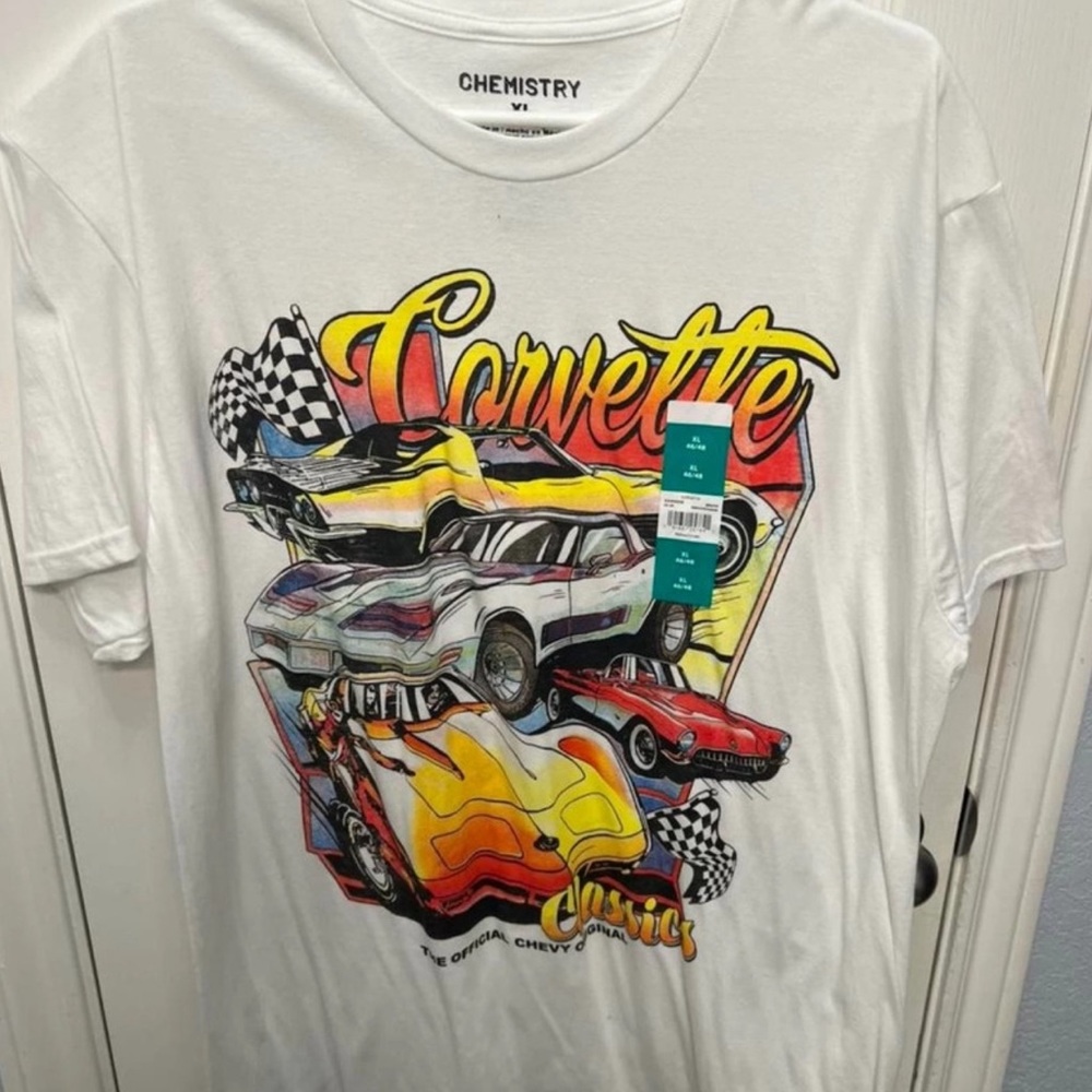 graphic tee